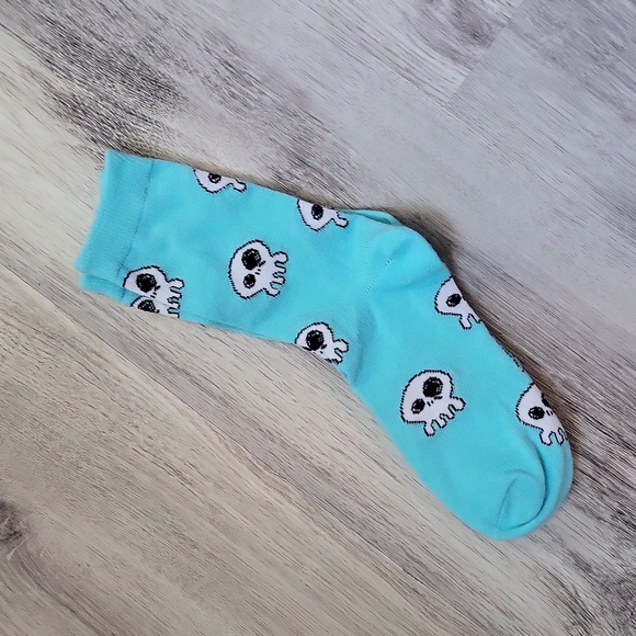 NWOT Nightmare Before Christmas socks - Picture 1 of 2